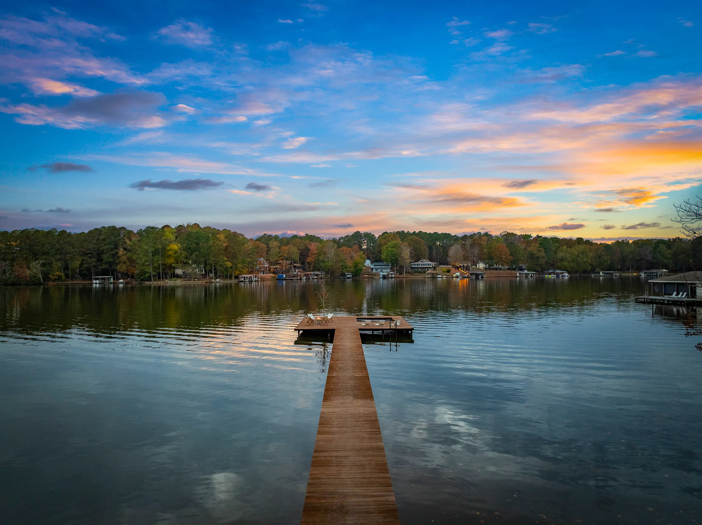 Designer's Glass Waterfront Lakehouse #14