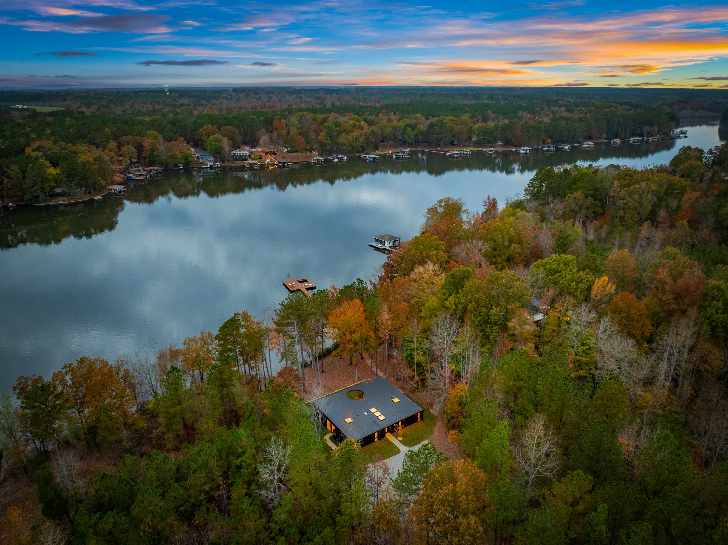 Designer's Glass Waterfront Lakehouse #58