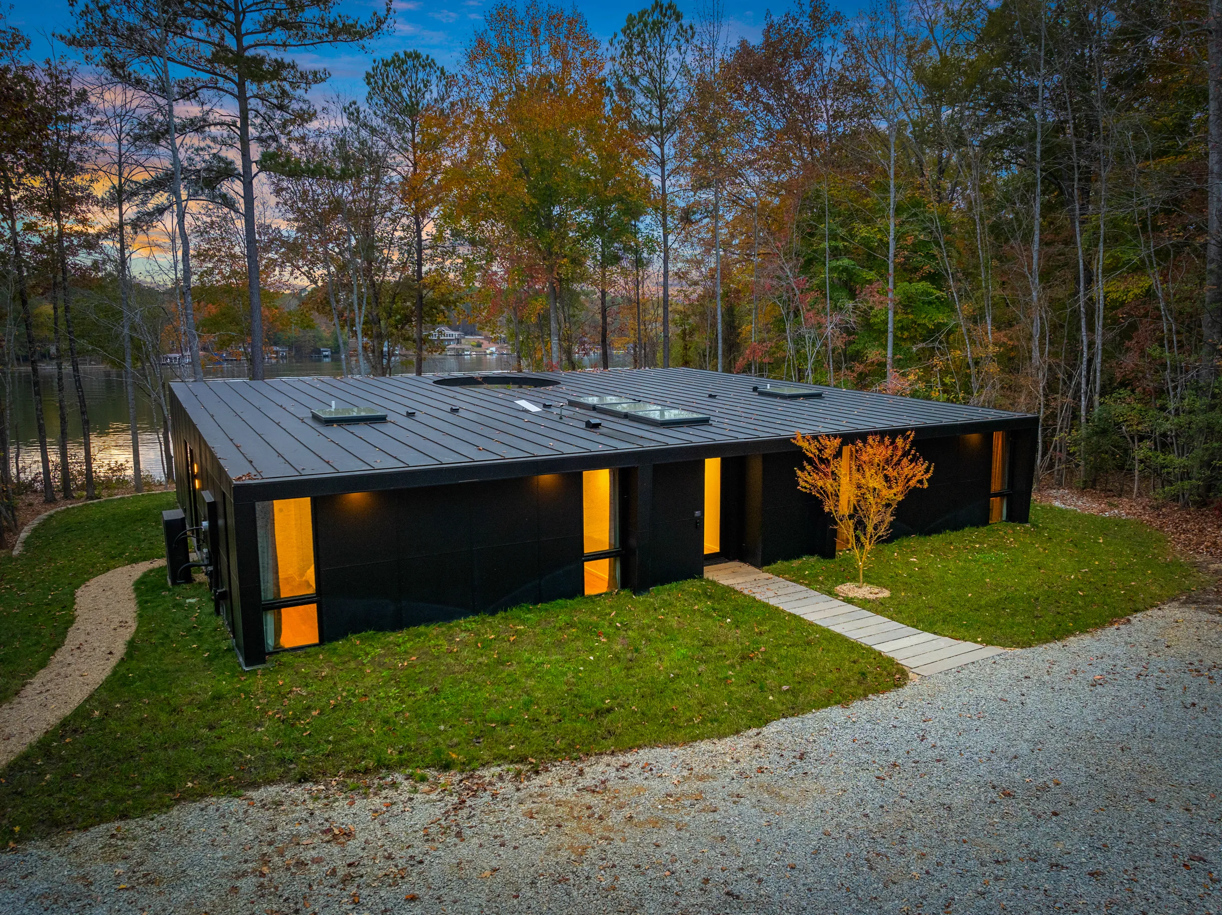 Designer's Glass Waterfront Lakehouse #48