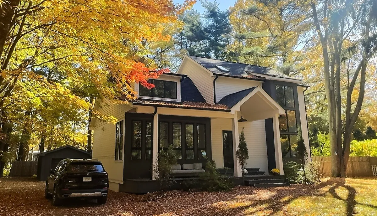 Home in Shorewood-Tower Hills-Harbert property photo 4