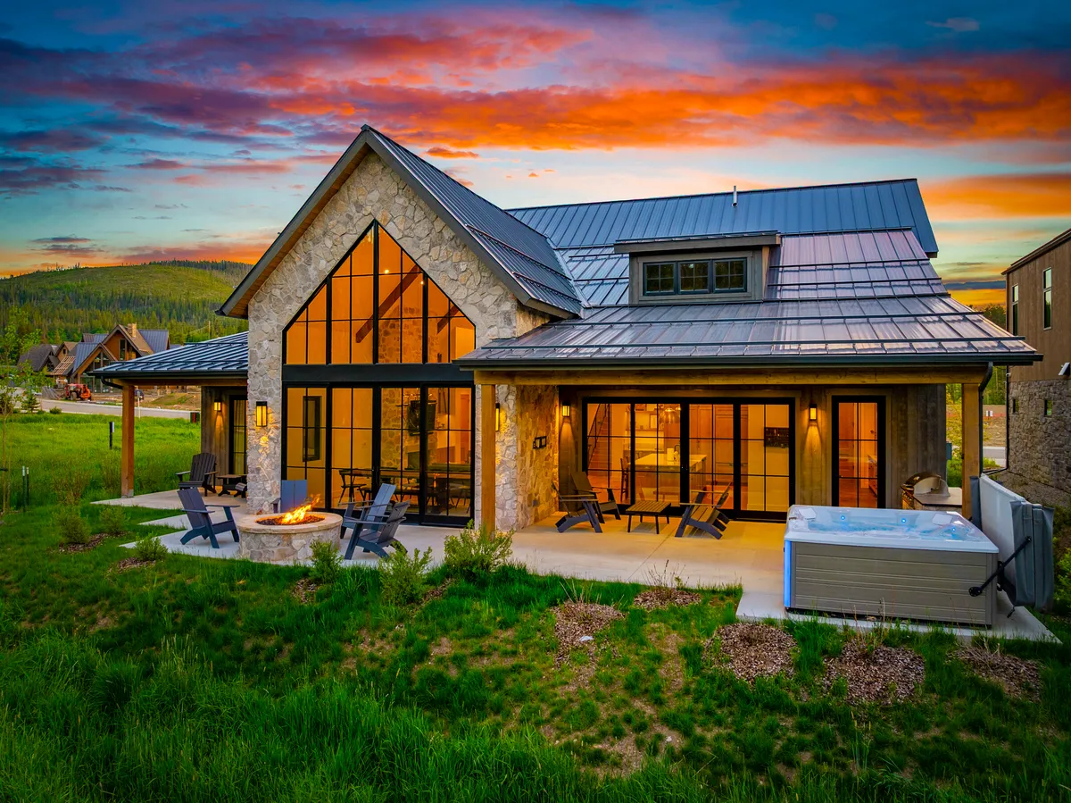 Wander Winter Park Roam