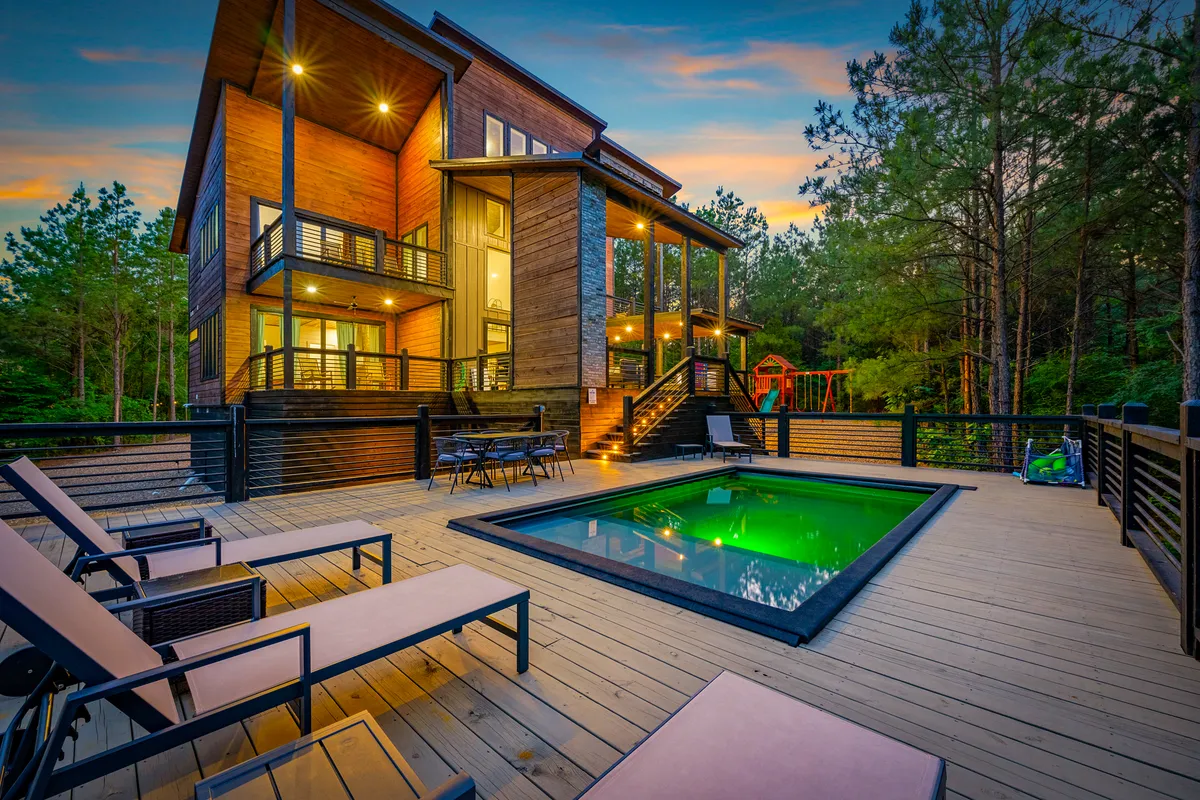 Wander Broken Bow Pines