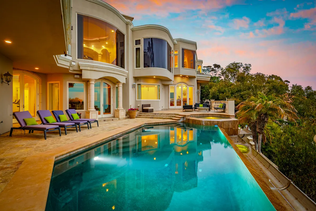 Wander La Jolla Glow