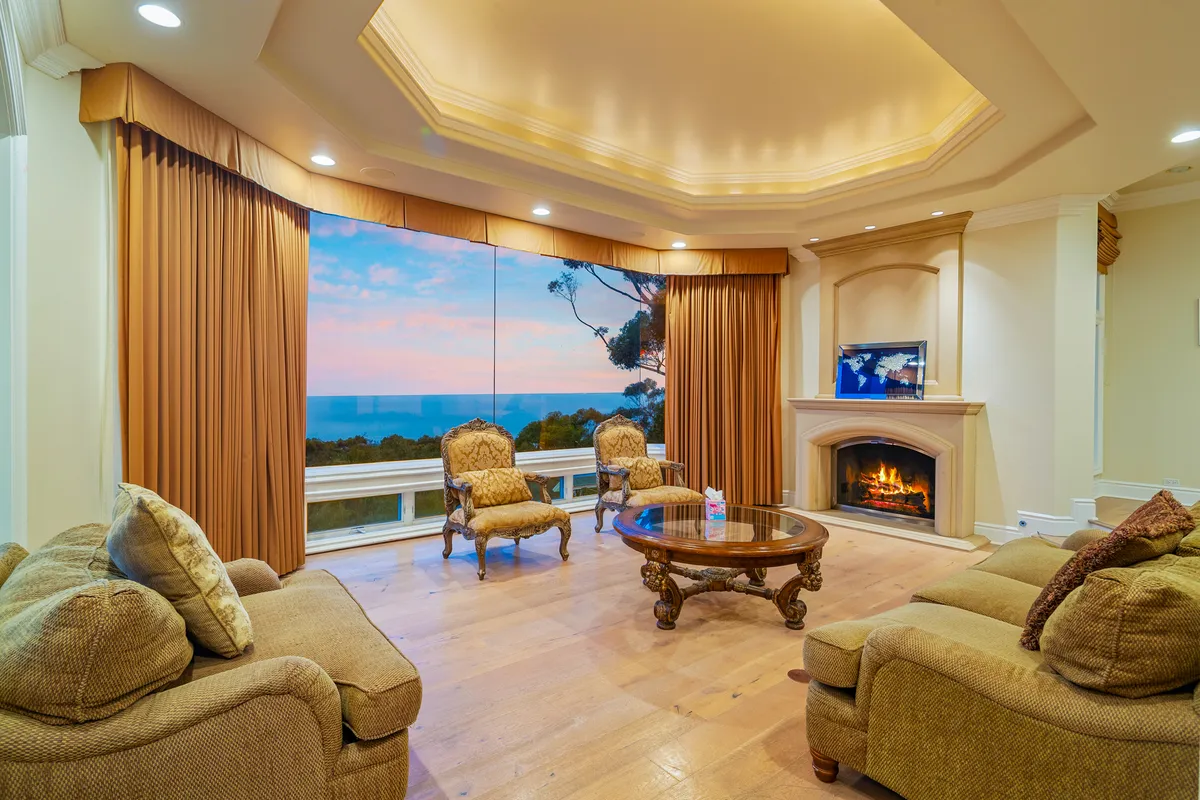 Wander La Jolla Glow