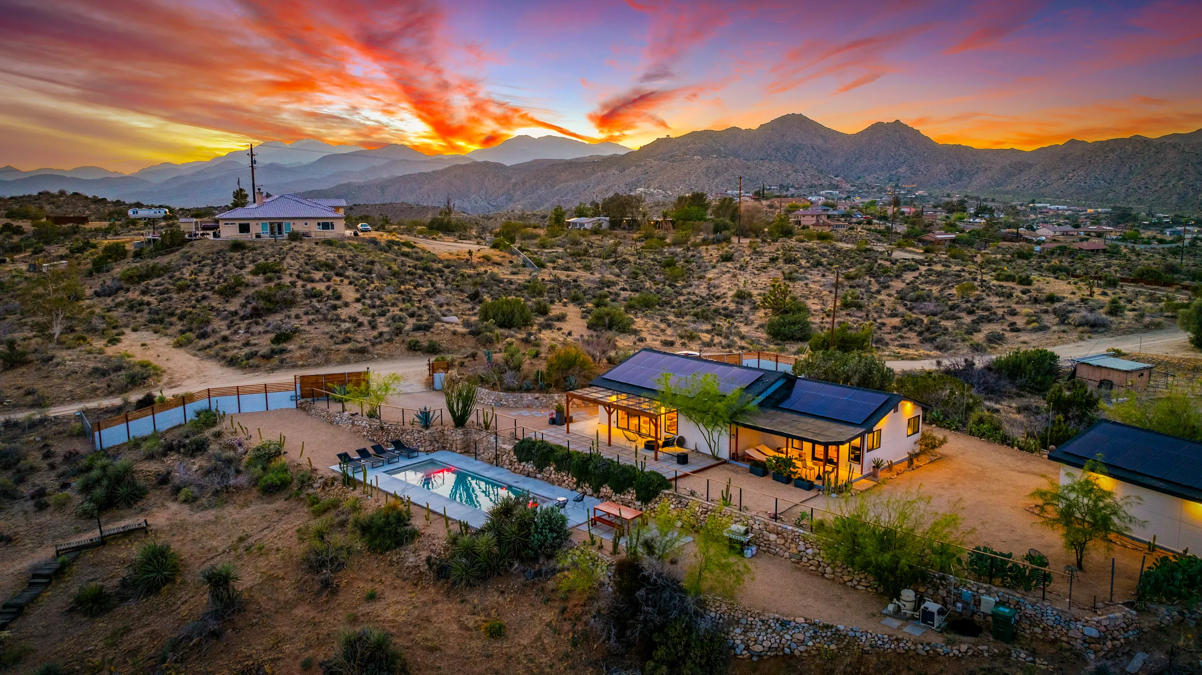 Calico Landing, Desert Pool + Spa Retreat #41