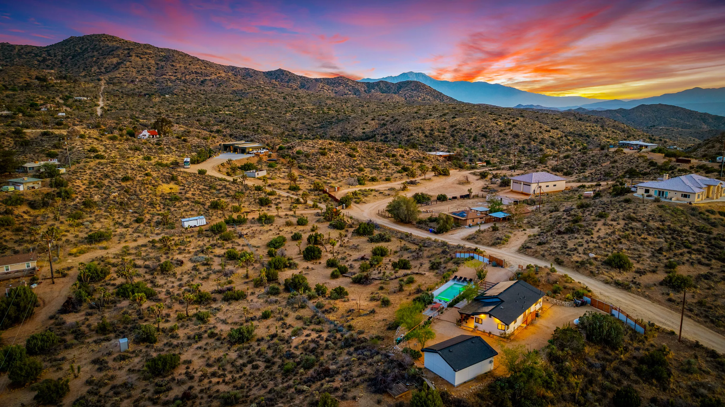 Calico Landing, Desert Pool + Spa Retreat #56