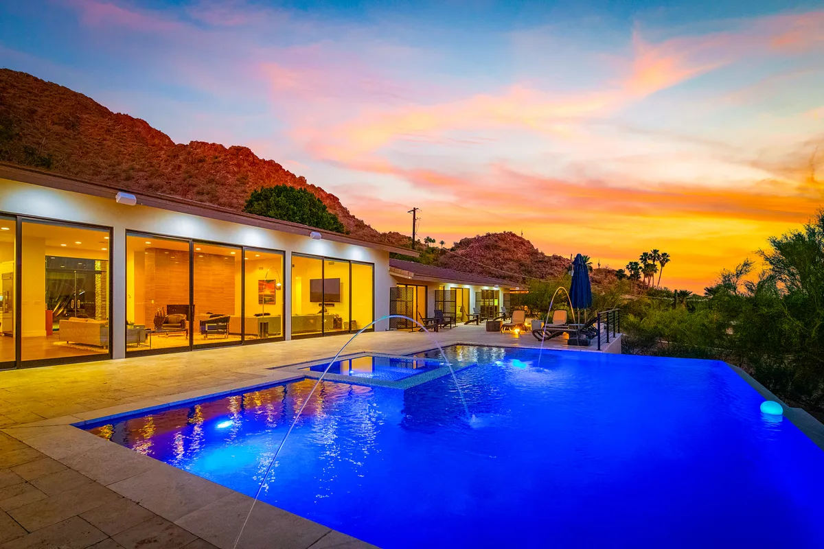 Wander Phoenix Blaze