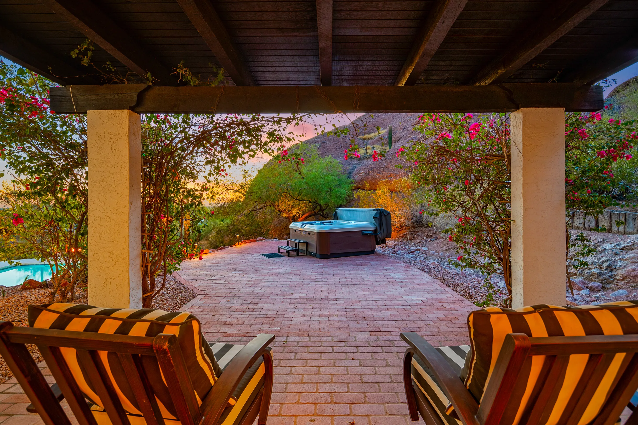 Wander Phoenix Glow #81