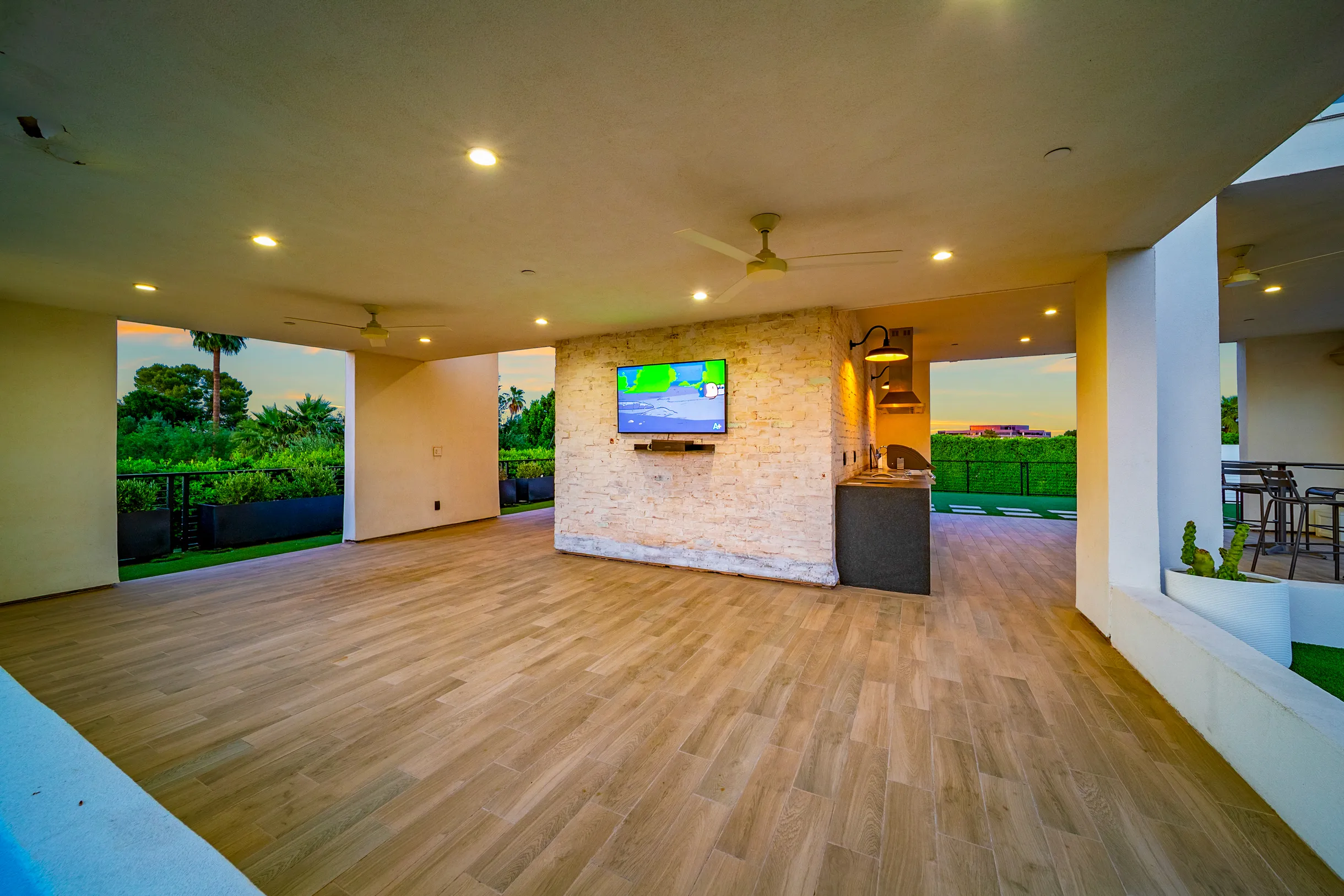 Wander Scottsdale Mirage #142