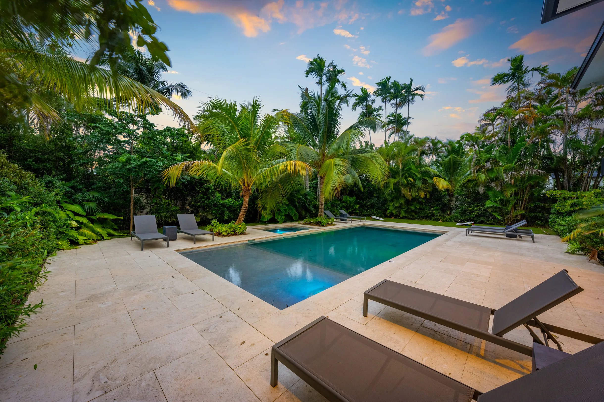 Brand new Villa with Pool/Jacuzzi/GameRoom #74