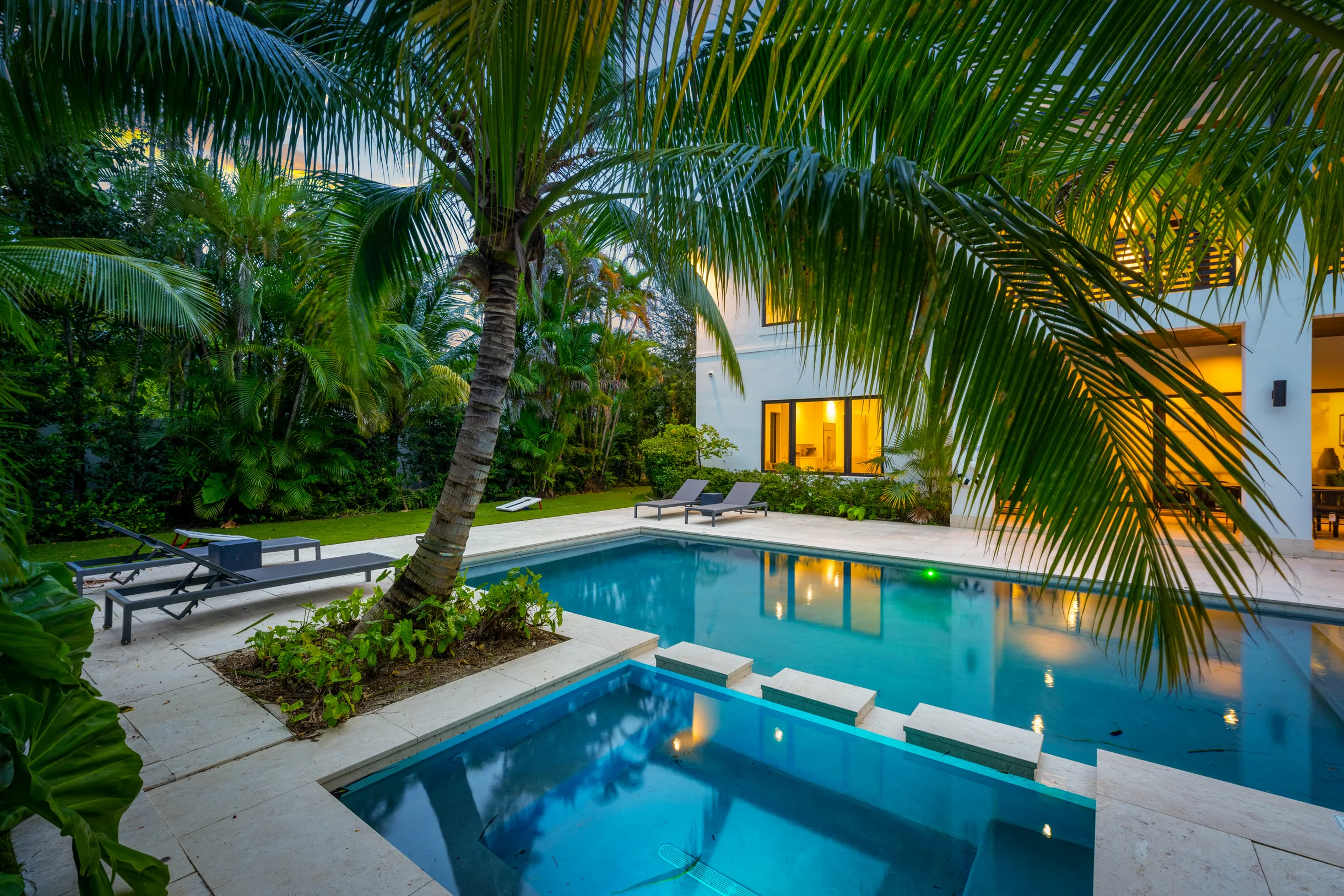 Brand new Villa with Pool/Jacuzzi/GameRoom #83