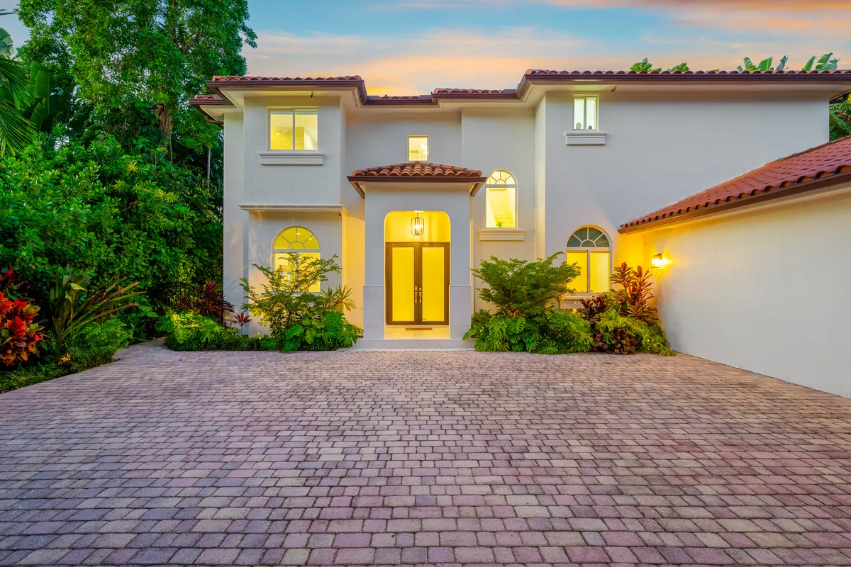 New Lux Modern w/ Pool, Jacuzzi, Billiards, B-ball