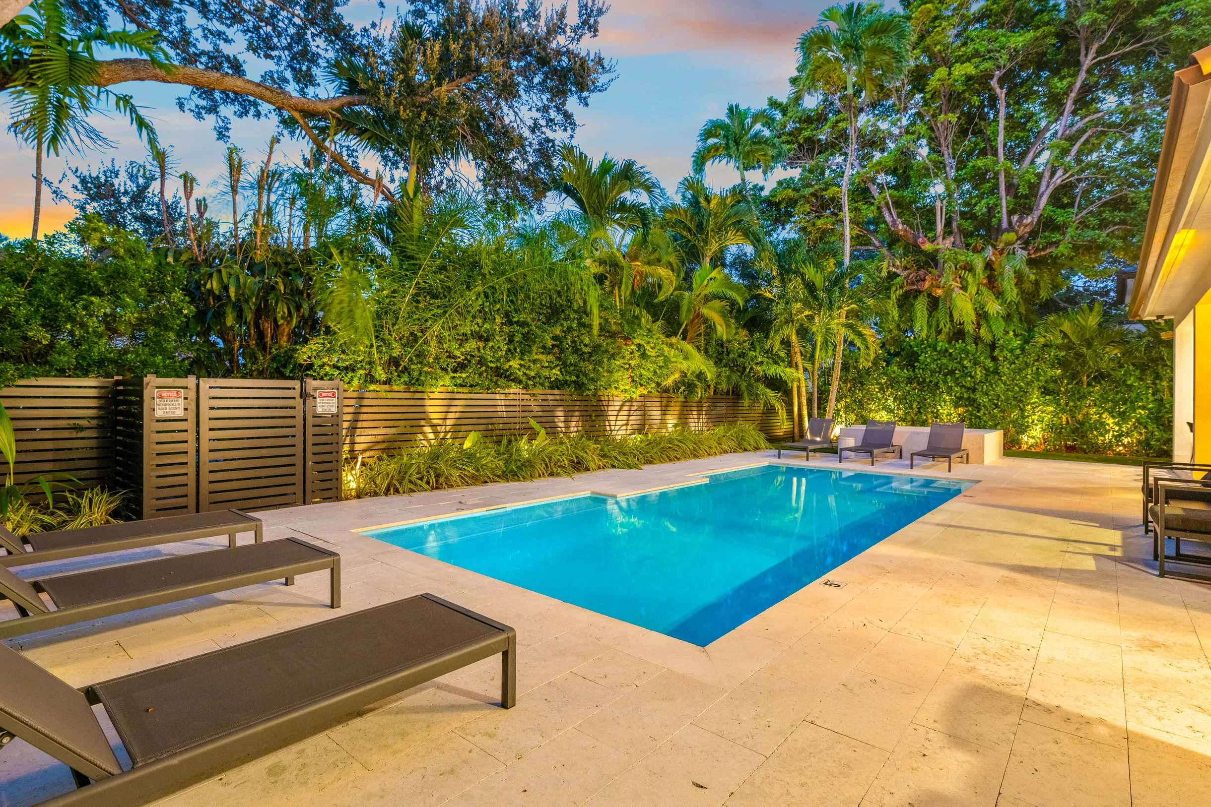 New Lux Modern w/ Pool, Jacuzzi, Billiards, B-ball #84