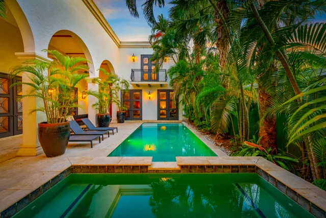 Wander Fort Lauderdale Gardens