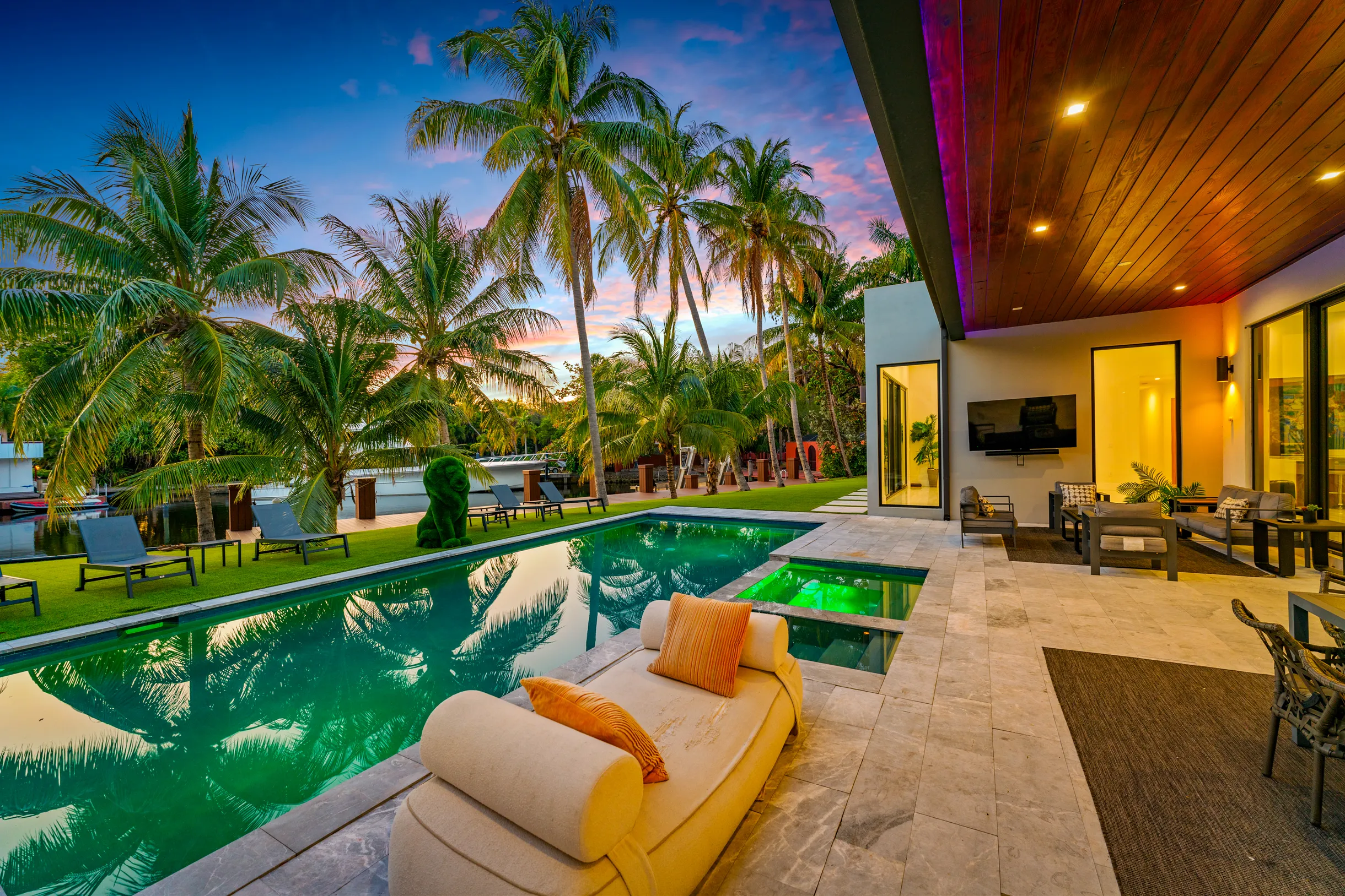 NEW Waterfront Villa w/ Pool/Jacuzzi/Billard #63