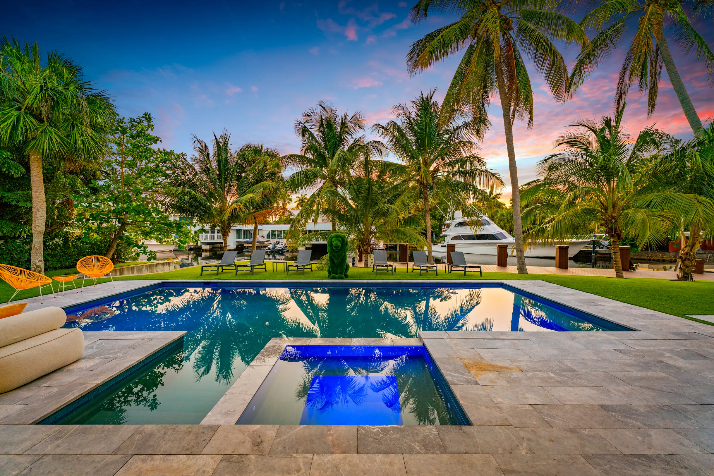 NEW Waterfront Villa w/ Pool/Jacuzzi/Billard #111