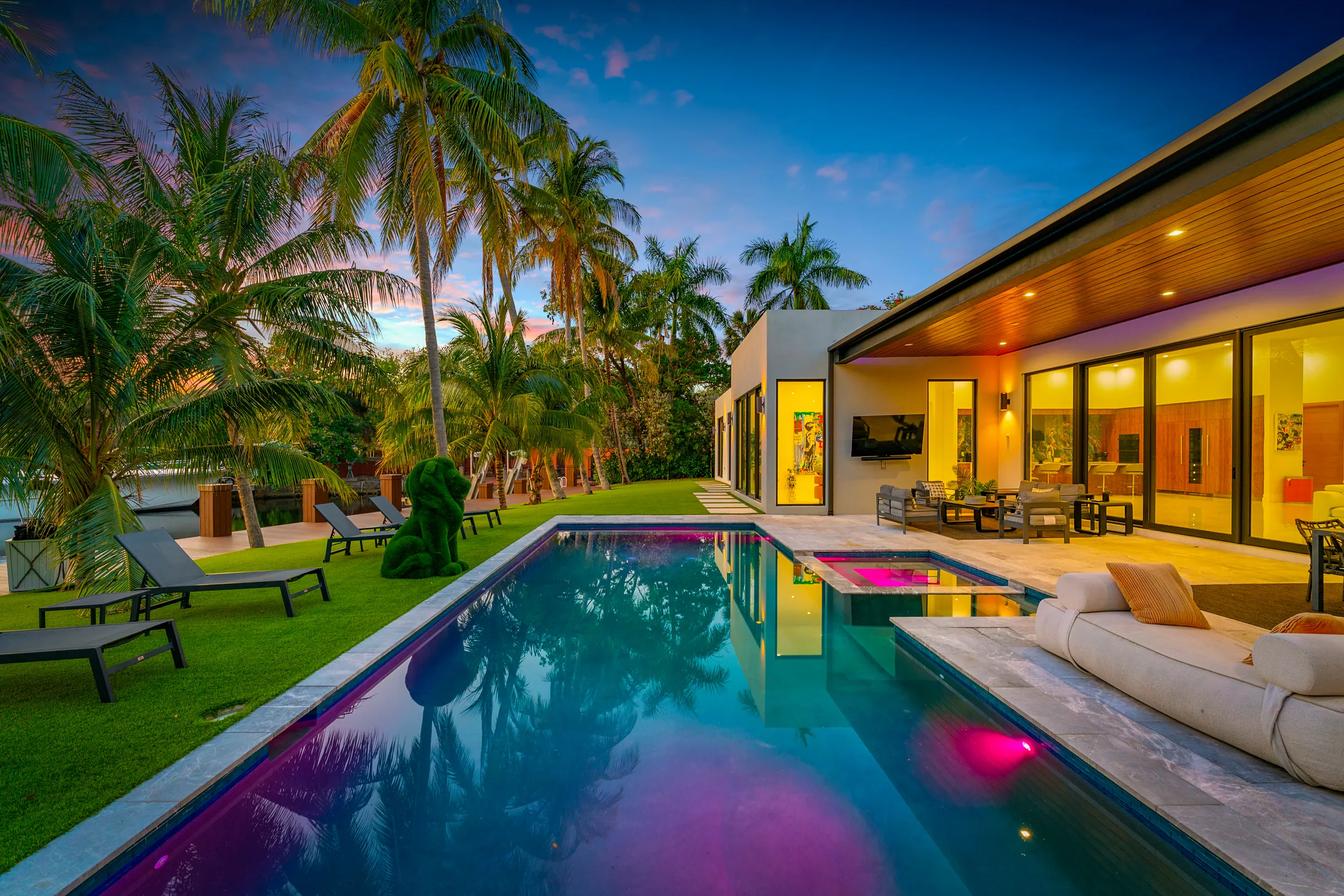 NEW Waterfront Villa w/ Pool/Jacuzzi/Billard #97