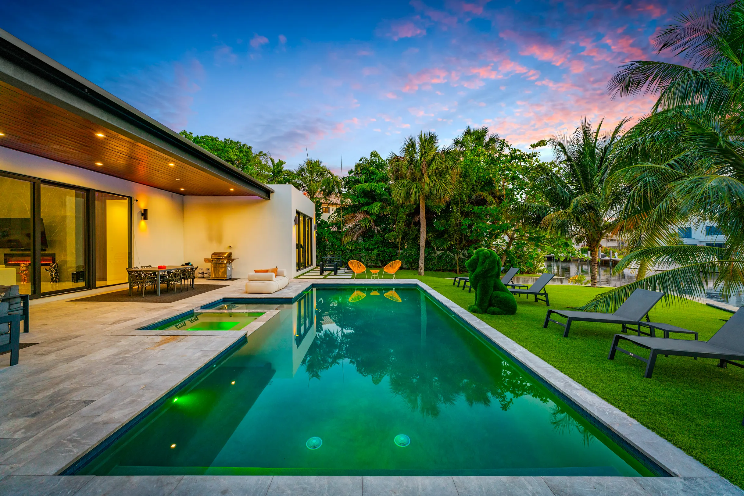 NEW Waterfront Villa w/ Pool/Jacuzzi/Billard #77