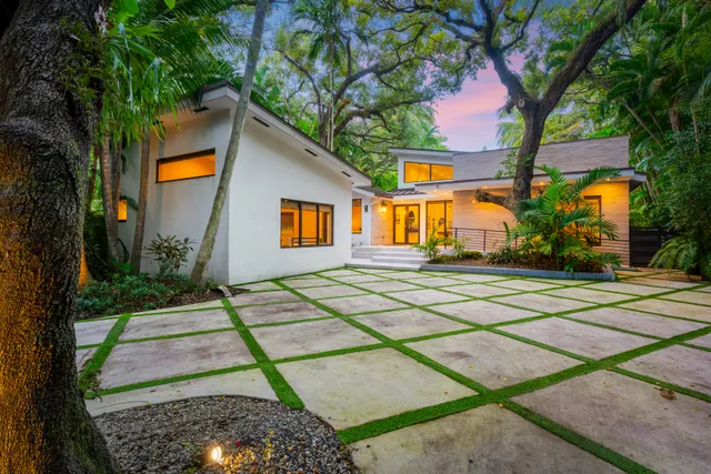 Wander Grove Banyan #4