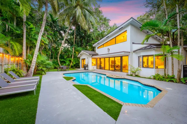 Lush Villa with heated Pool, Location property photo 10