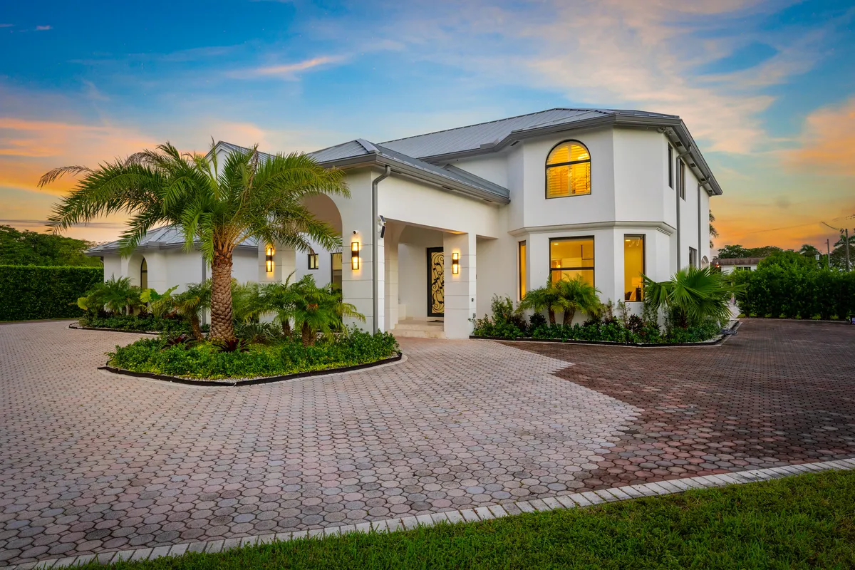 7BR Villa sleeps 12 / Pool, Jacuzzi, Pickleball