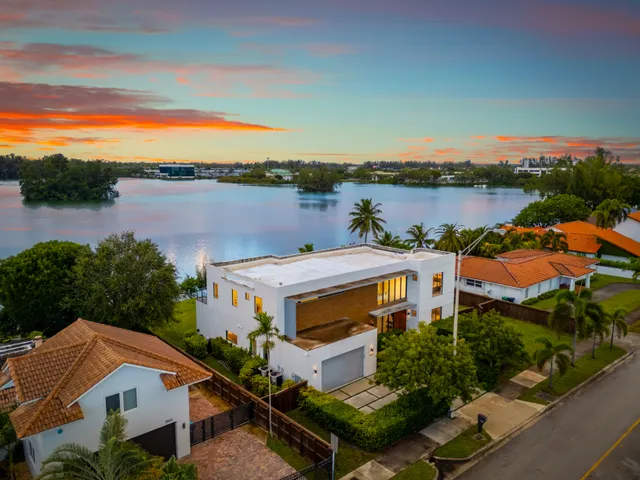 Wander Miami Waterfront