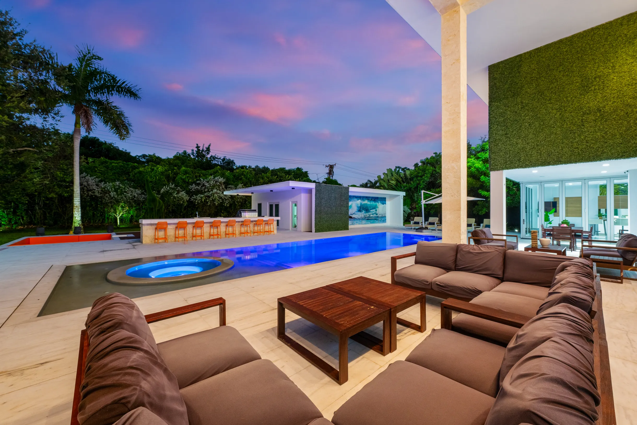 Wander Pinecrest Palms #93