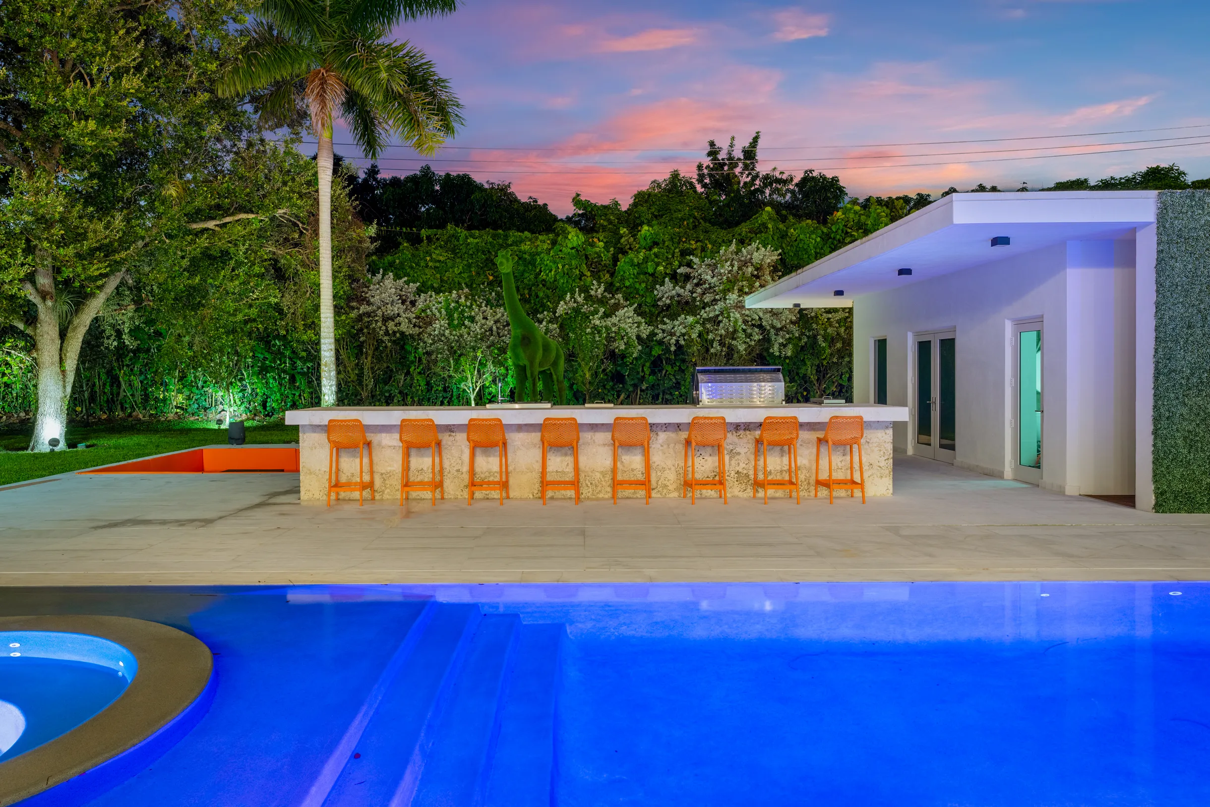 Wander Pinecrest Palms #90