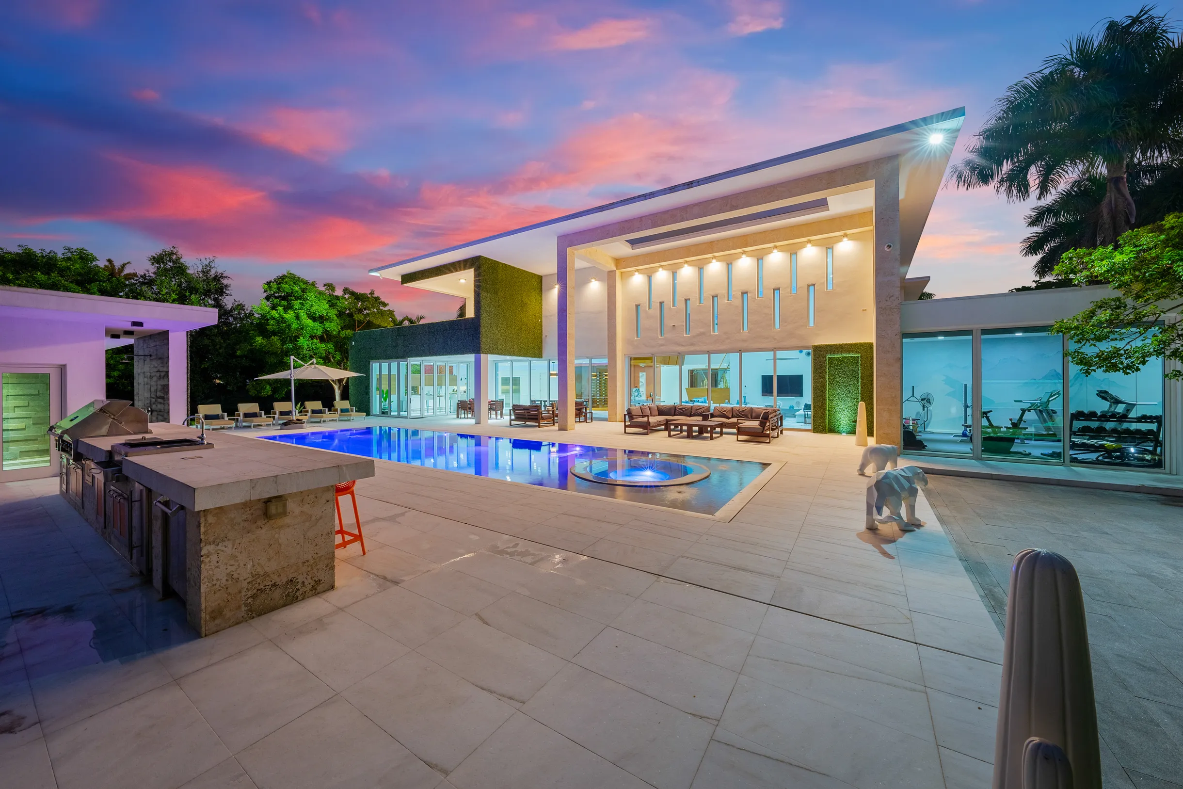 Wander Pinecrest Palms #95