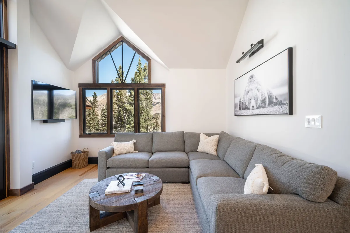 Wander Telluride Winterleaf #32