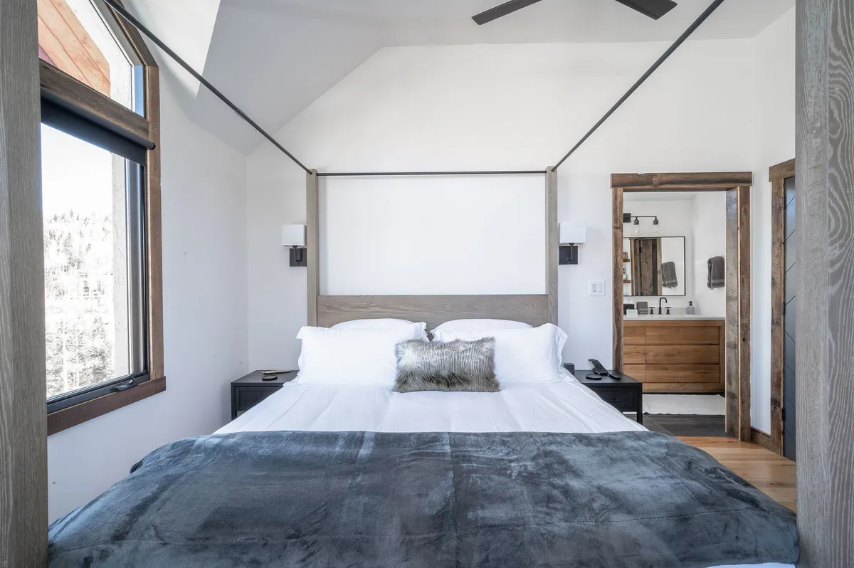 Wander Telluride Winterleaf #38