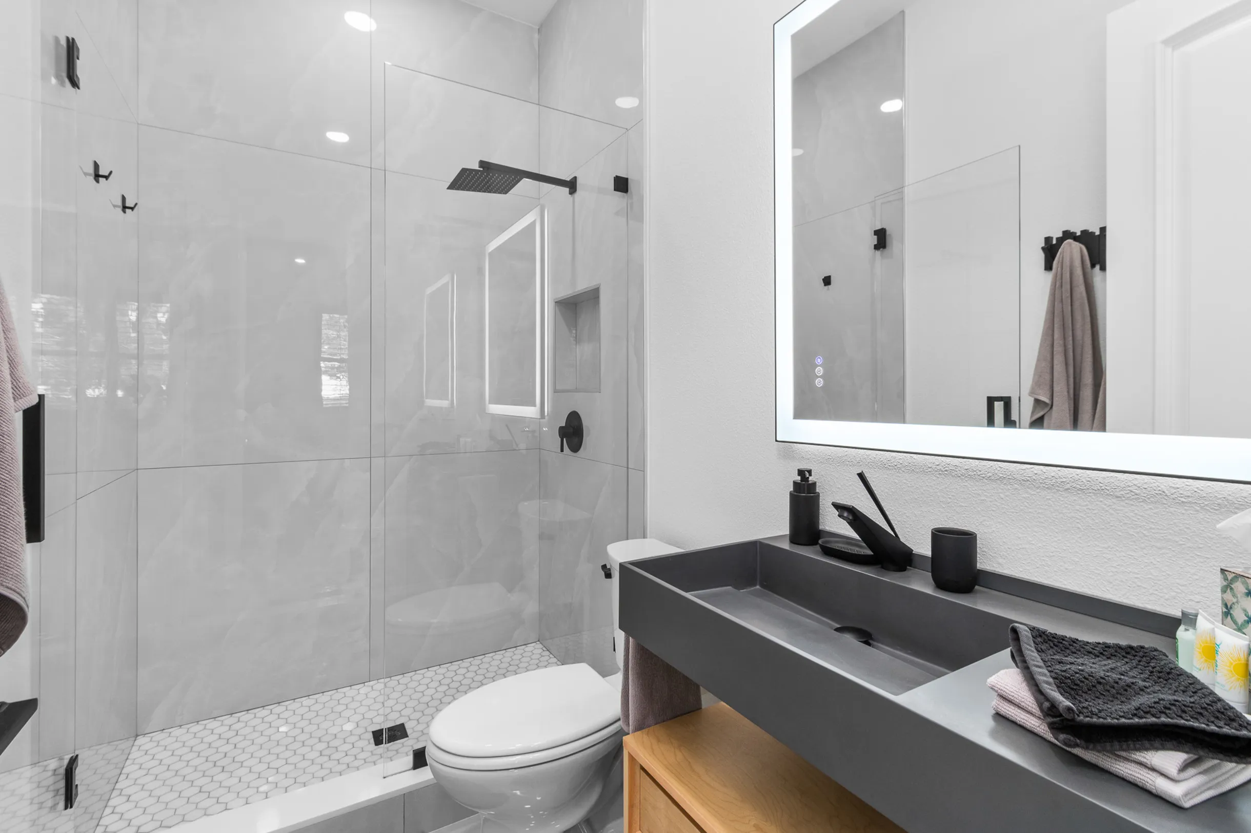 Wander Tampa Estate #6