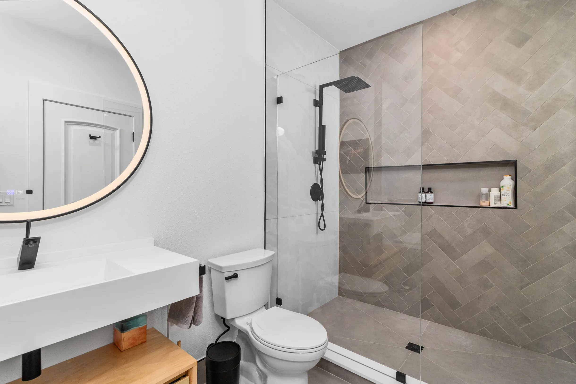 Wander Tampa Estate #11