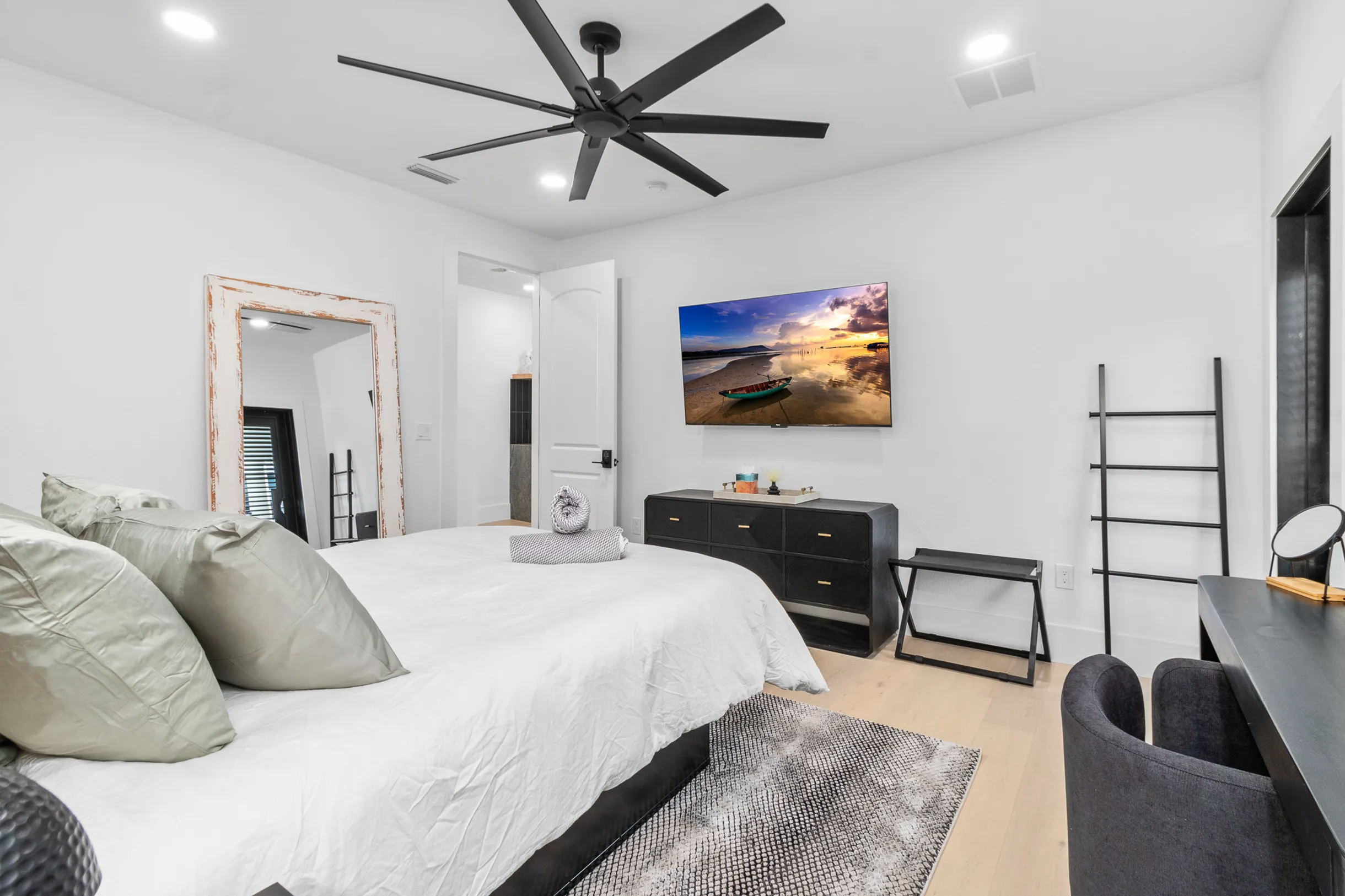 Wander Tampa Estate #41