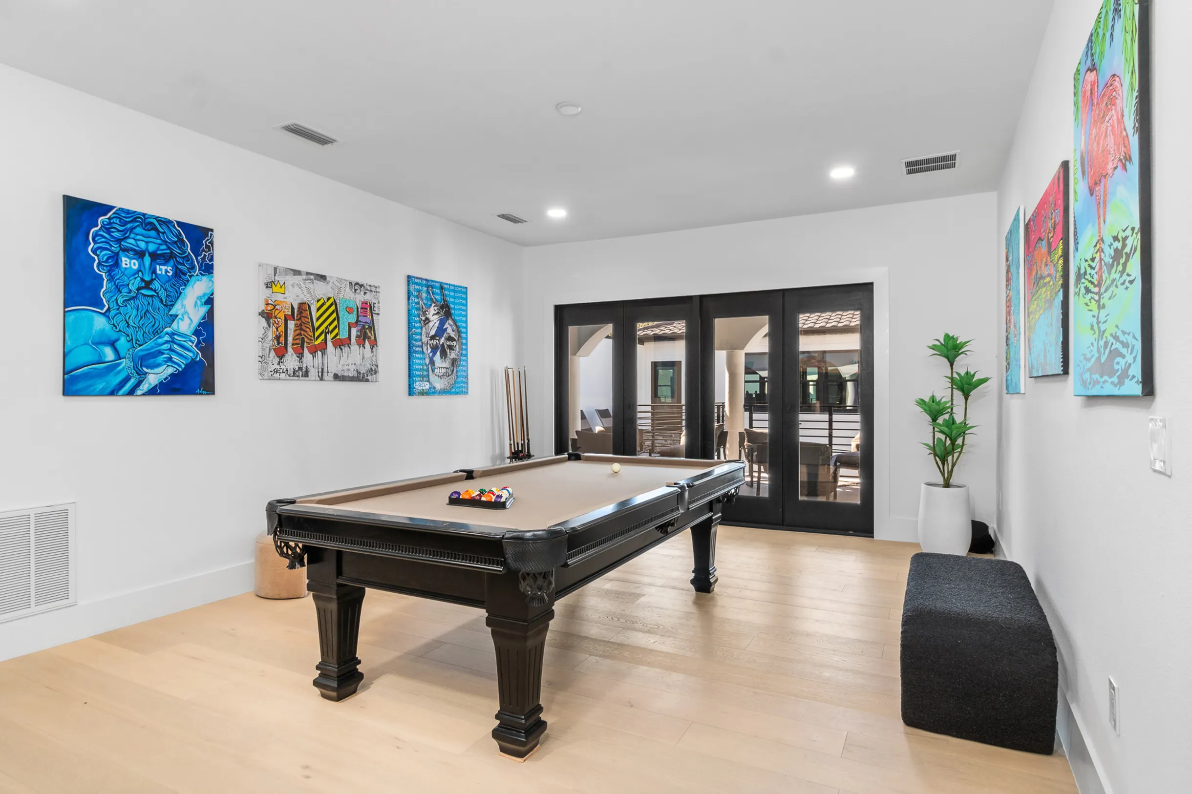 Wander Tampa Estate #58