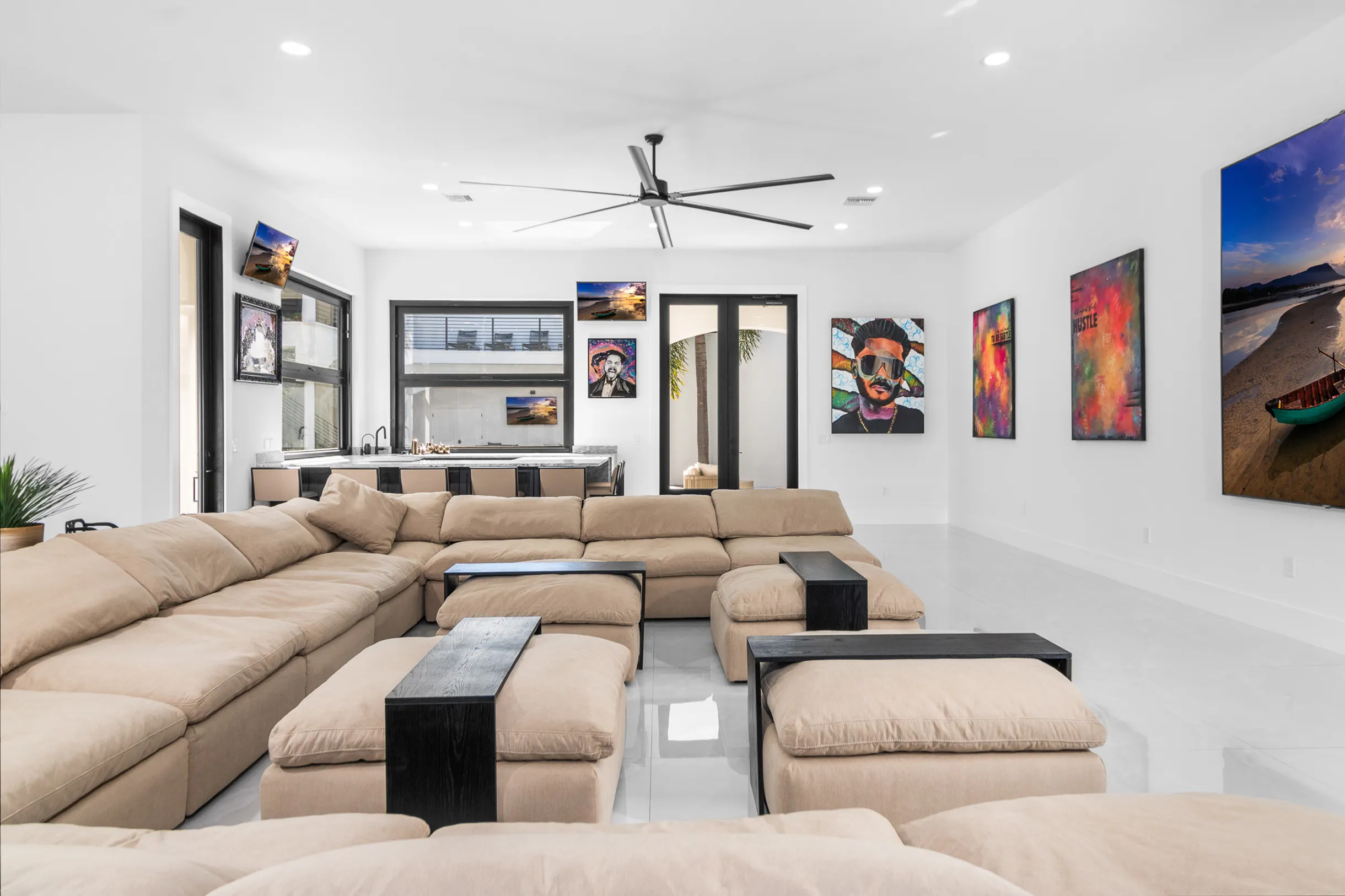 Wander Tampa Estate #52