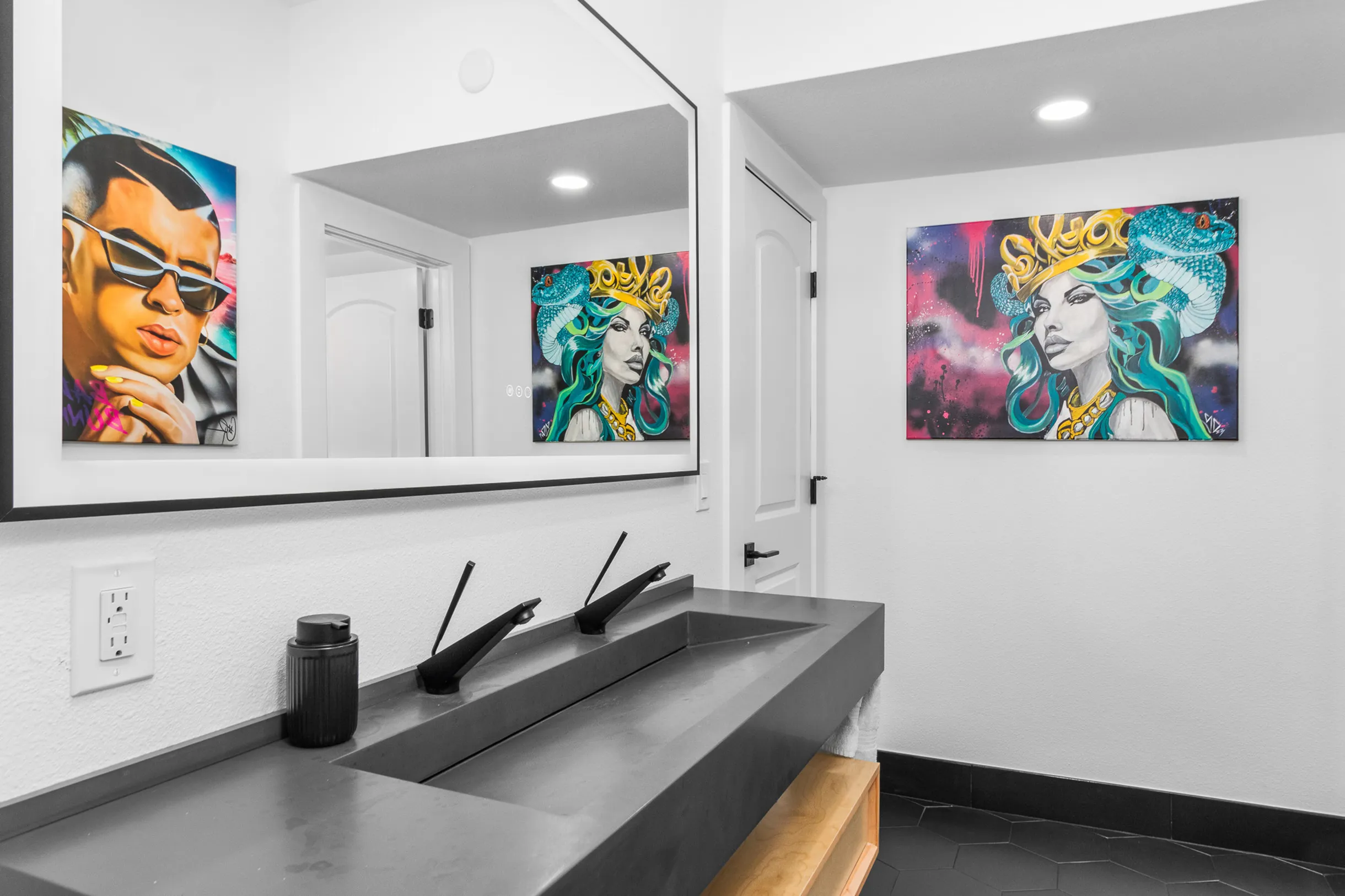 Wander Tampa Estate #31