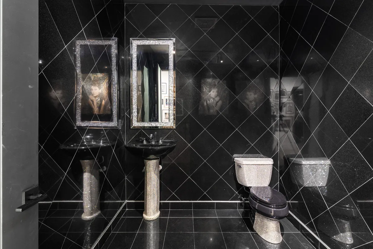 Wander Tampa Estate #32