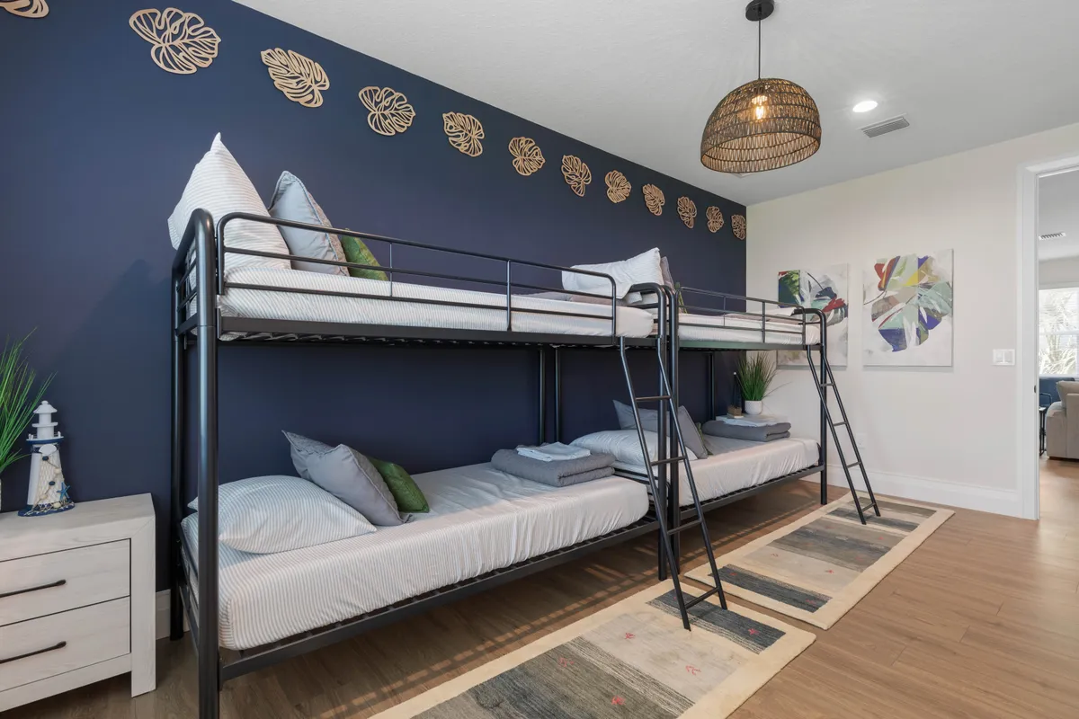 Bunk Bedroom image