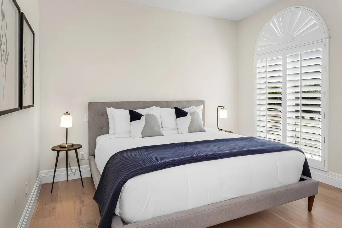 Bedroom 5 image