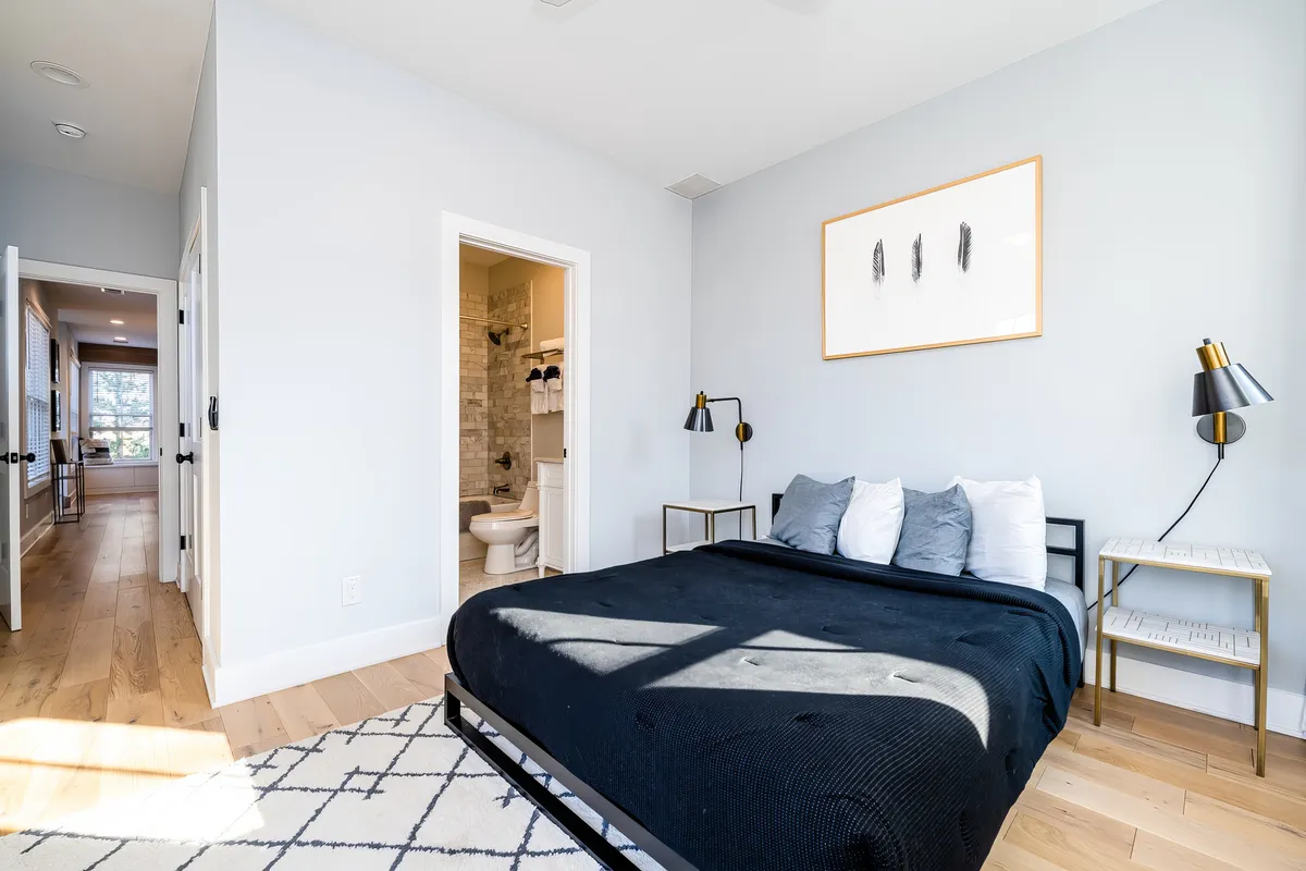 Wander Union Pier Retreat