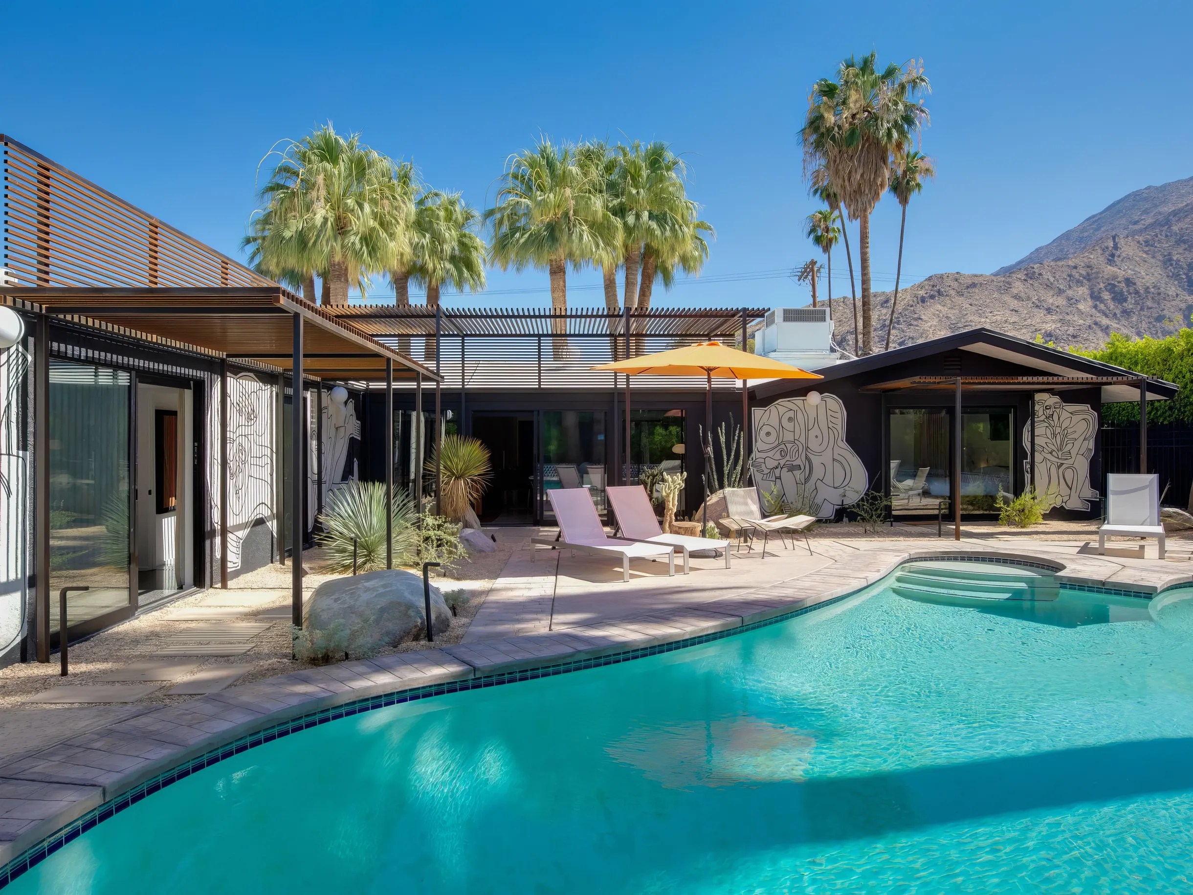 Mostero House #33