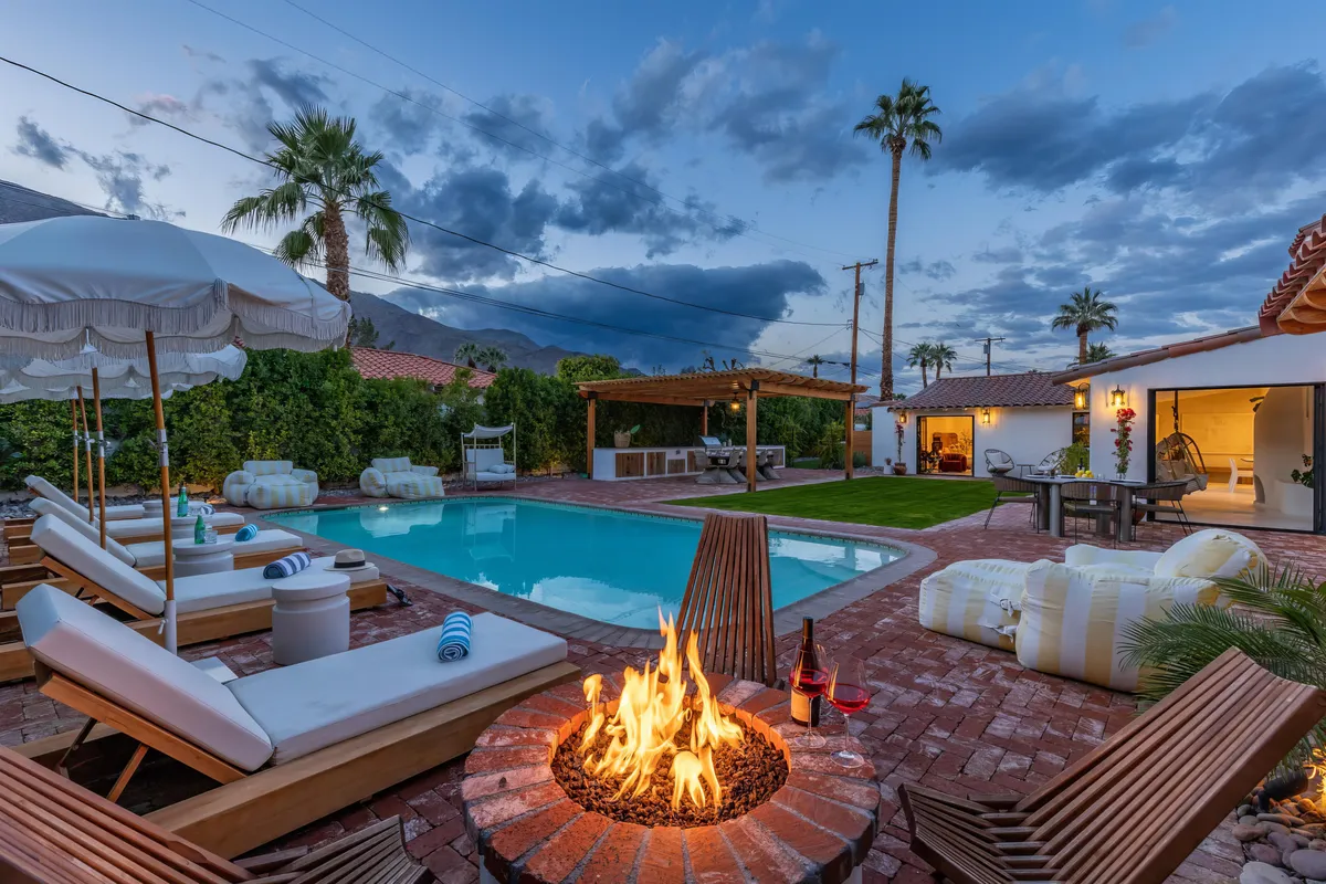 Wander Palm Springs Tierra