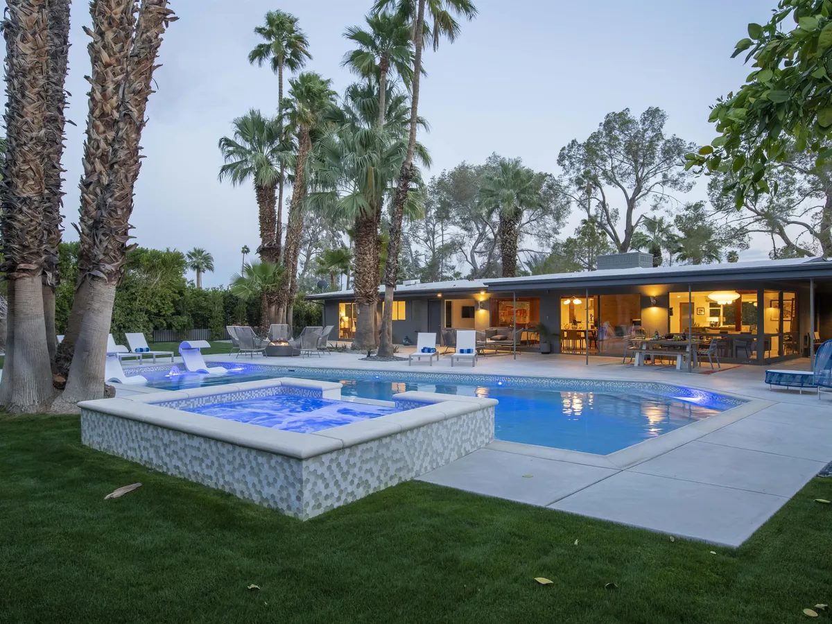 Wander Palm Springs Elm #1