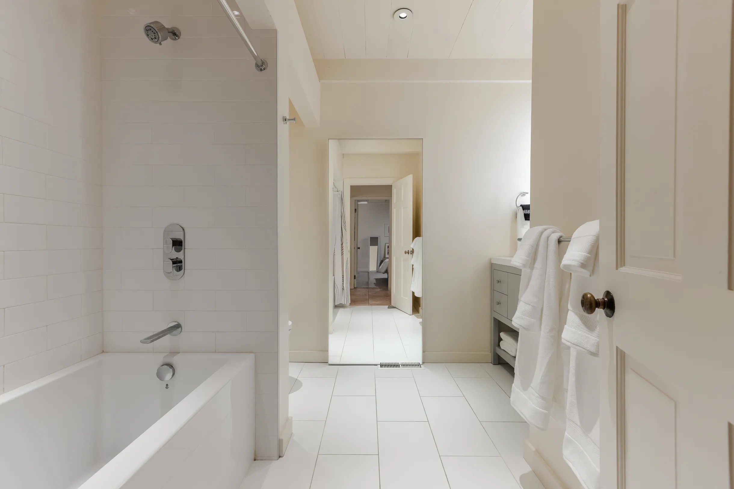 Wander Kenwood Retreat #17