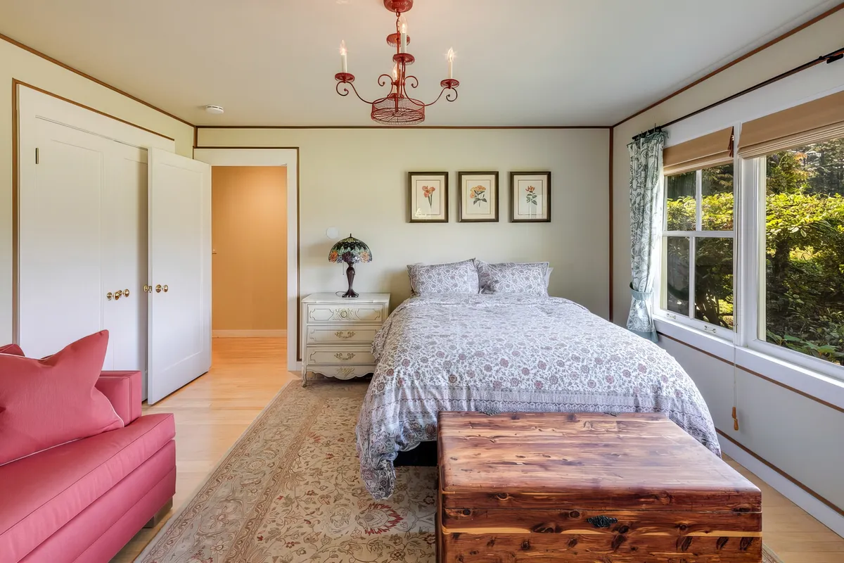 Bedroom 3 image