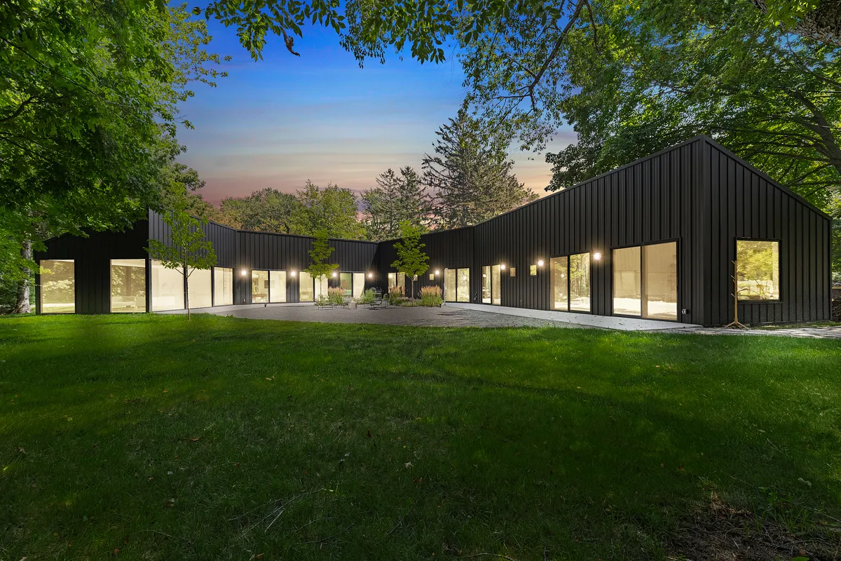 Wander Harbert Modern