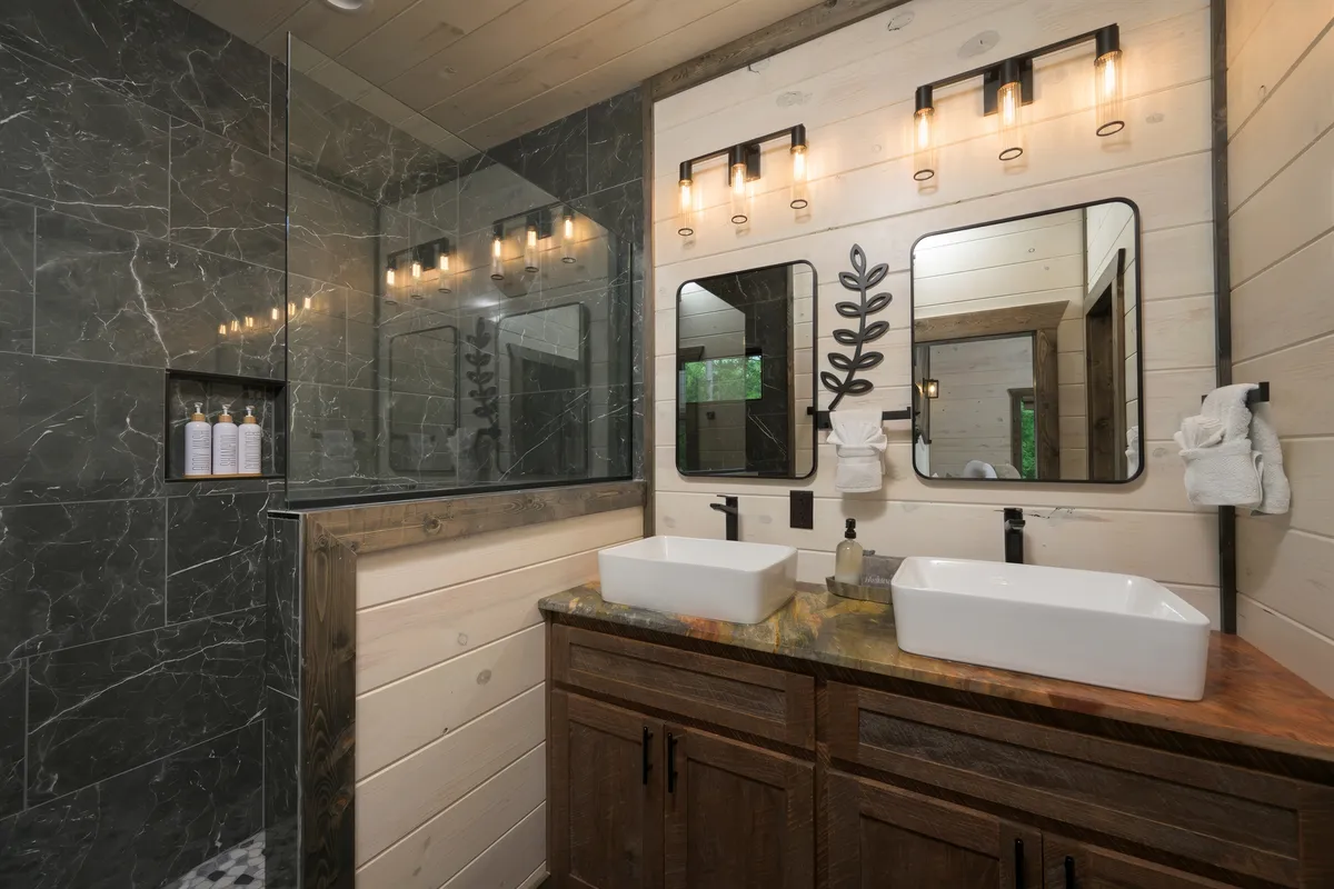 Wander Broken Bow Summit