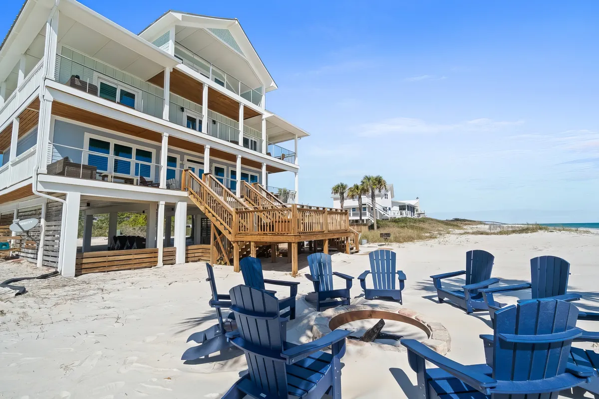 Wander St. George Island Palms