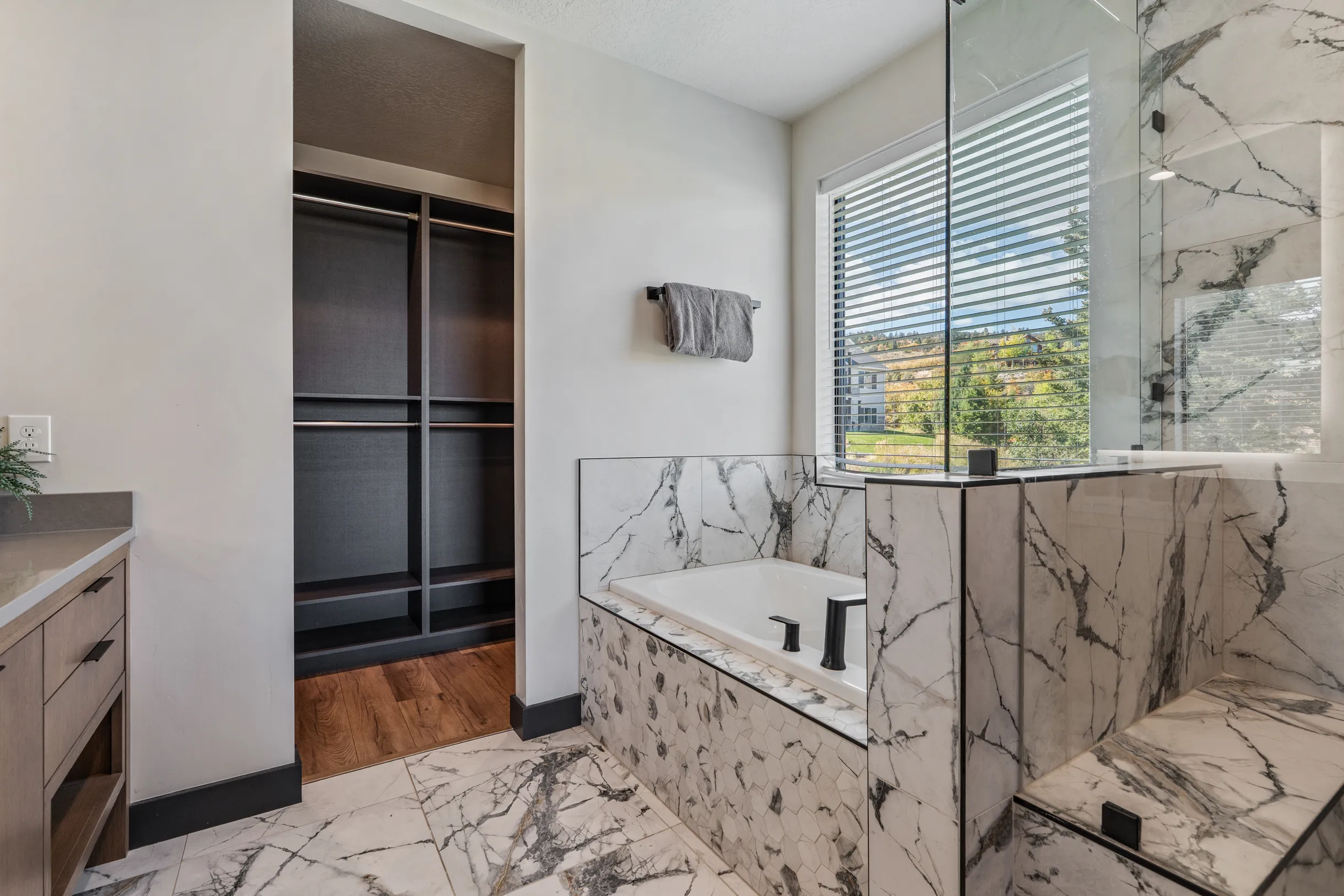 Wander Garden Park #124